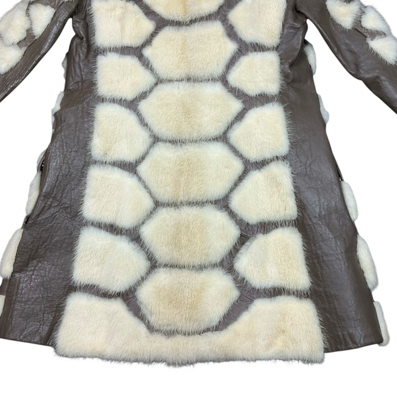 Vintage 1960s/70s leather and fur collared, lined trenchcoat XS/S USA made - Picture 9 of 10